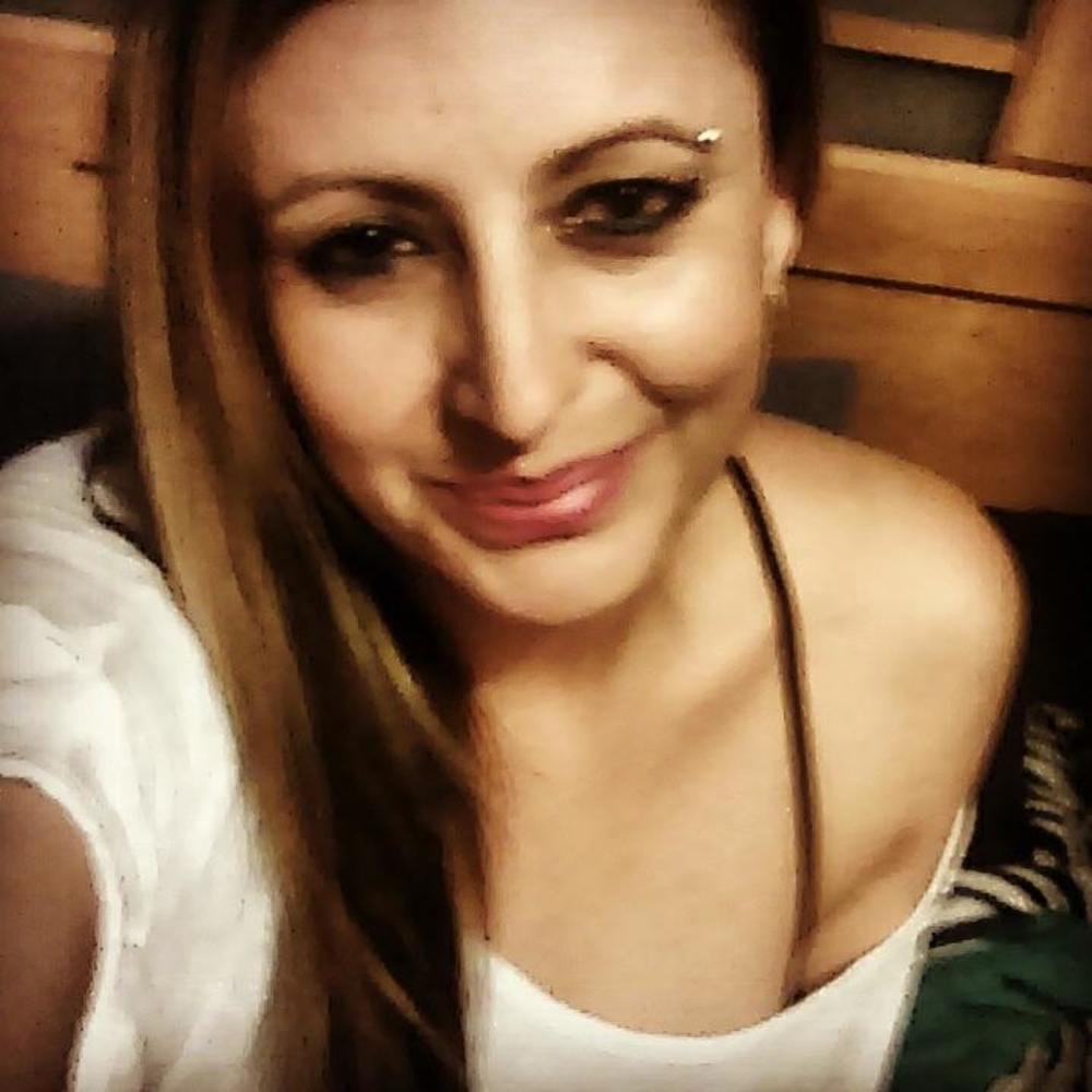 Meet your Posher, Becka